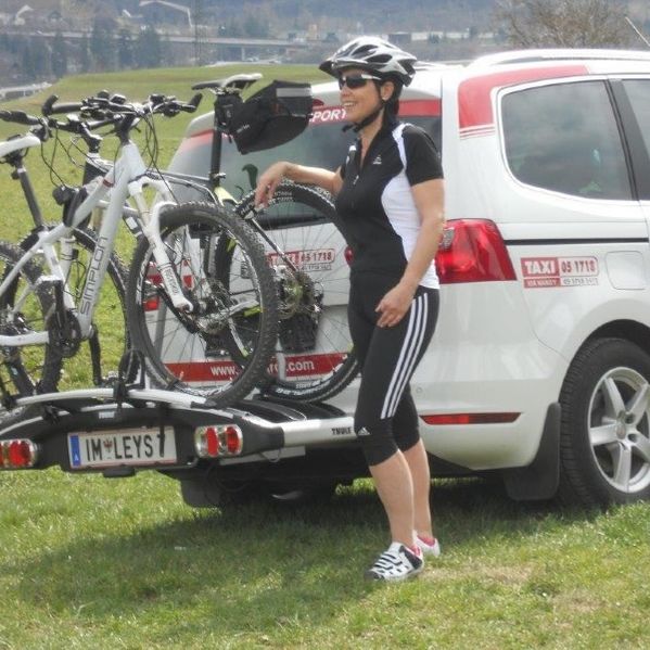 Imster Funktaxizentrale Leys Taxi mit Fahrradträger