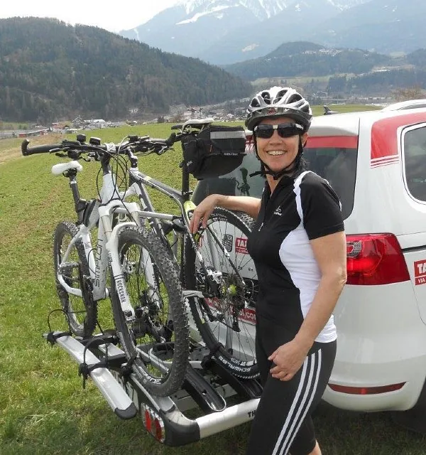 Imster Funktaxizentrale Leys Taxi mit Fahrradträger